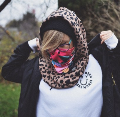 NECKWARMER KINDA TROPICS